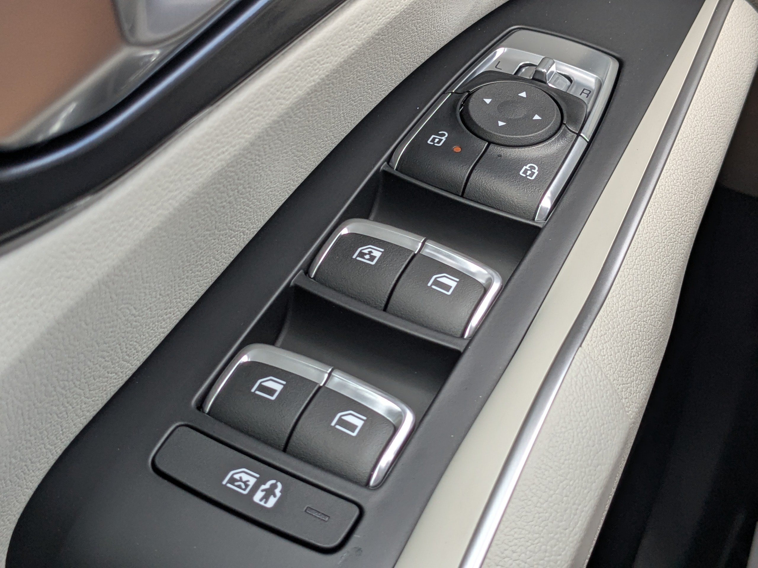 New 2026 Kia Sorento S w/ S Panoramic Sunroof Package FWD image 31