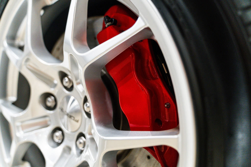 Used 2006 Ford GT RWD image 10
