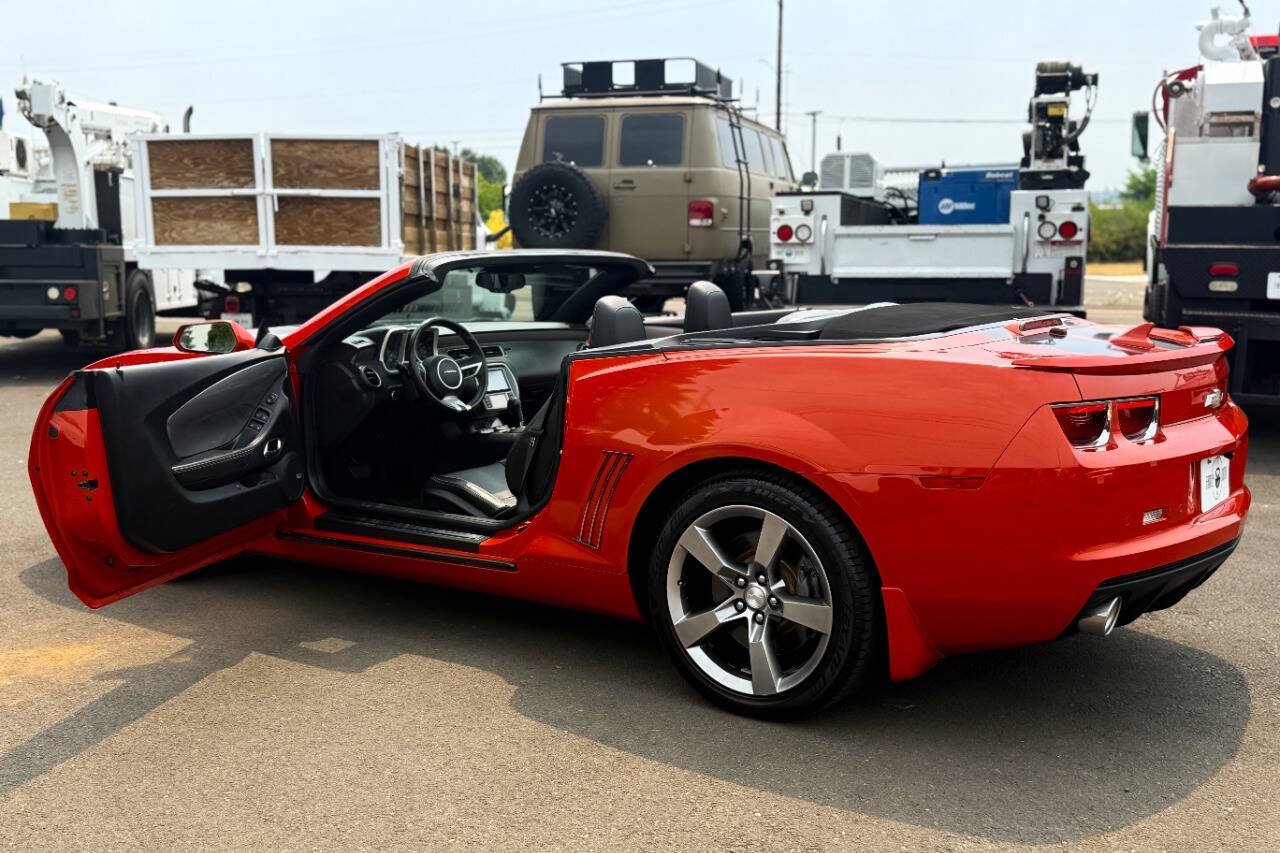 Used 2011 Chevrolet Camaro SS w/ RS Package RWD image 2