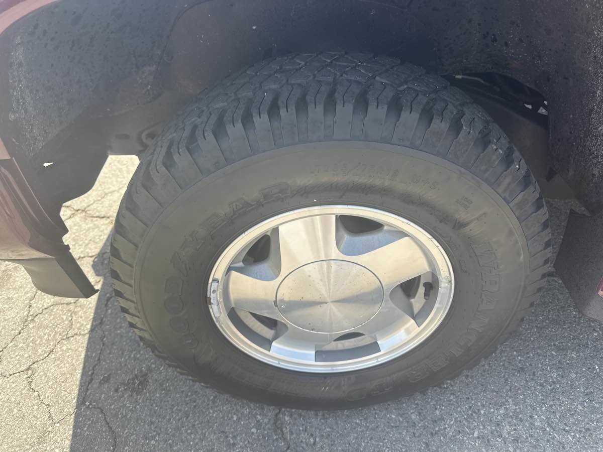 Used 1994 GMC Yukon 4WD 2-Door image 10