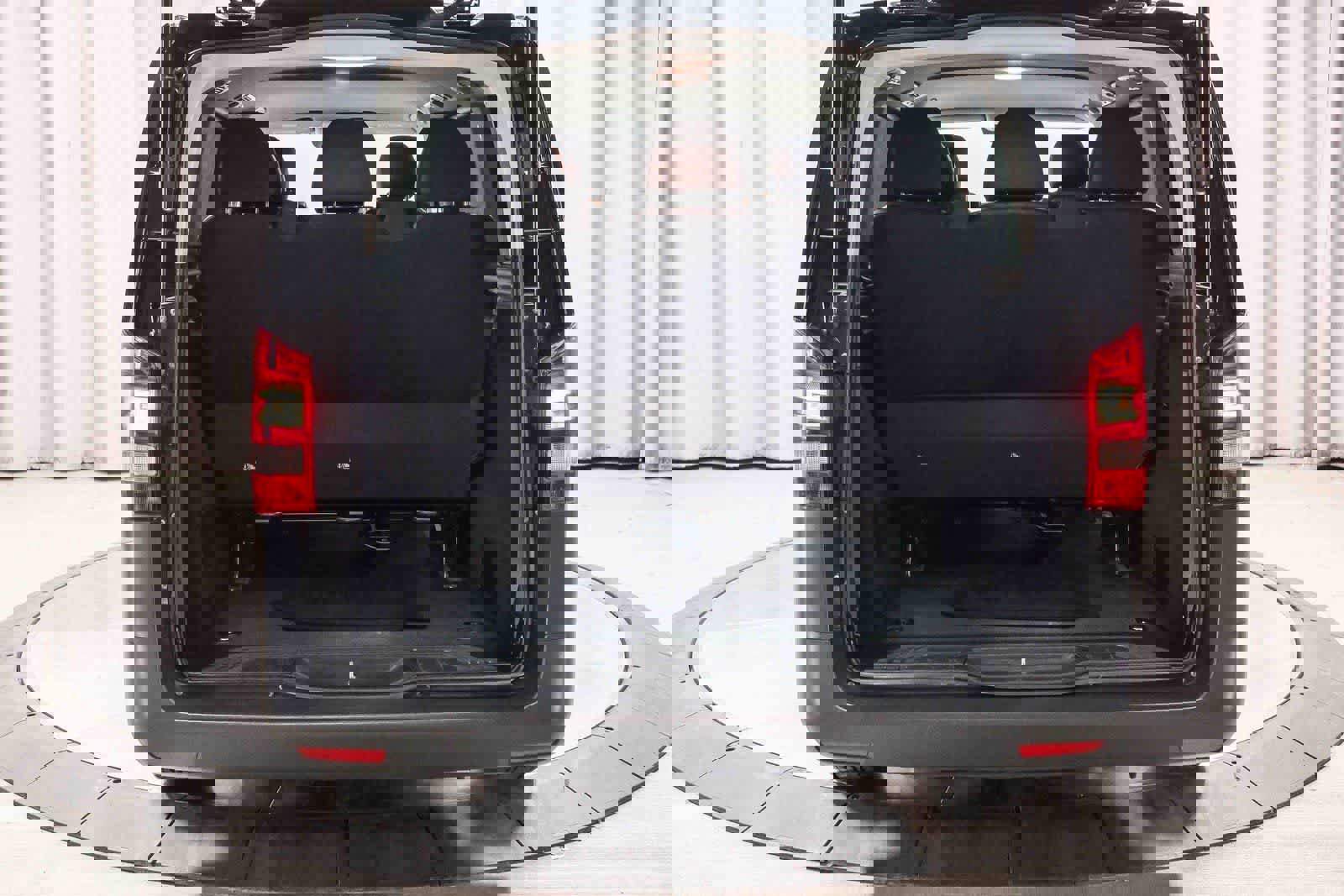 Used 2023 Mercedes-Benz Metris Passenger image 29