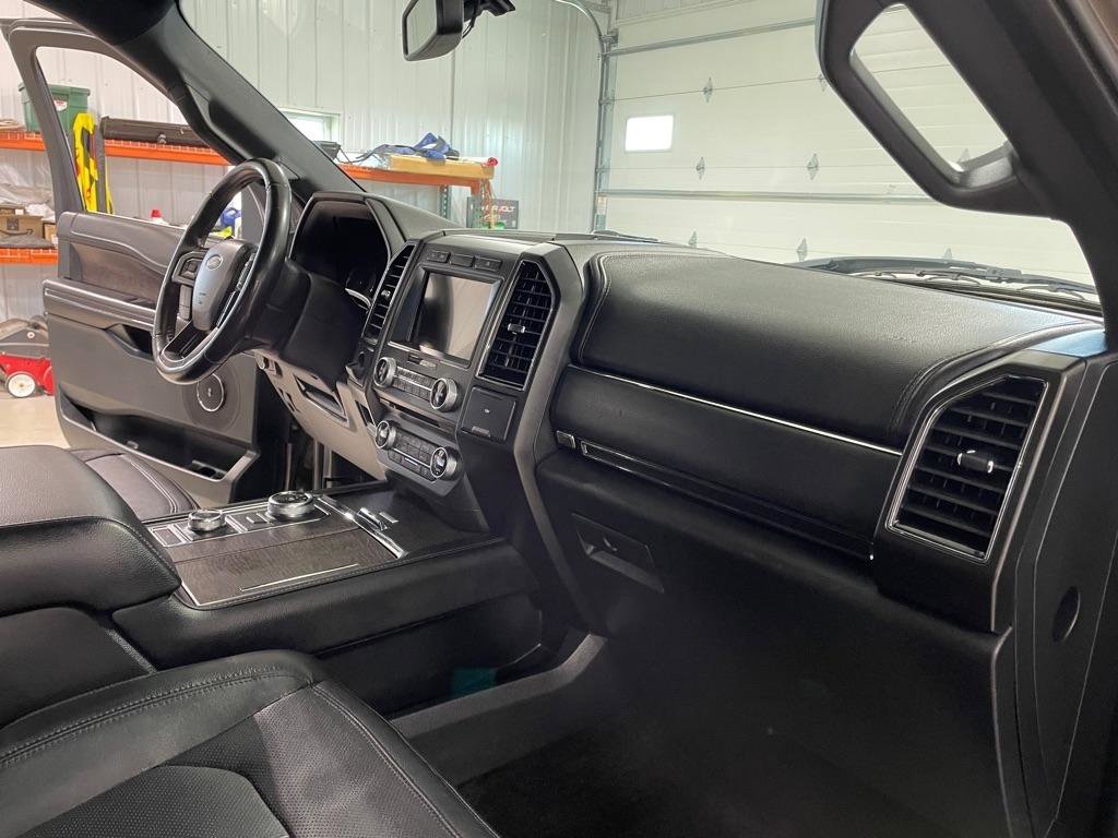 Used 2018 Ford Expedition Limited AWD/4WD image 27