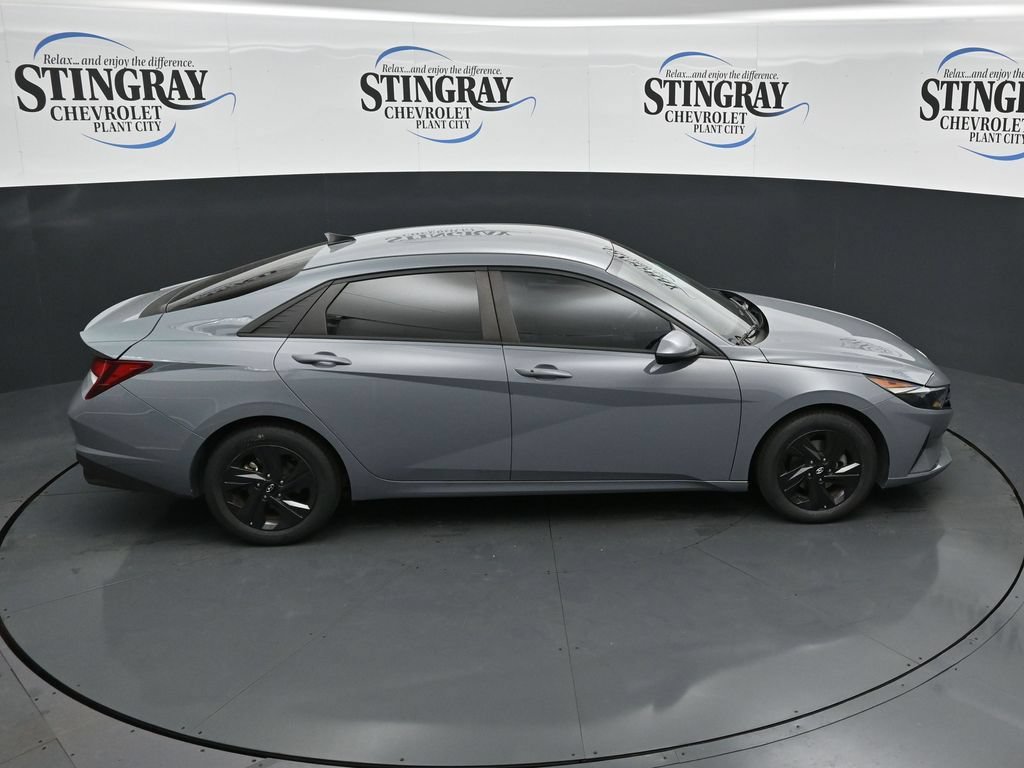 Used 2023 Hyundai Elantra SEL w/ Preferred Accessory Package FWD image 25