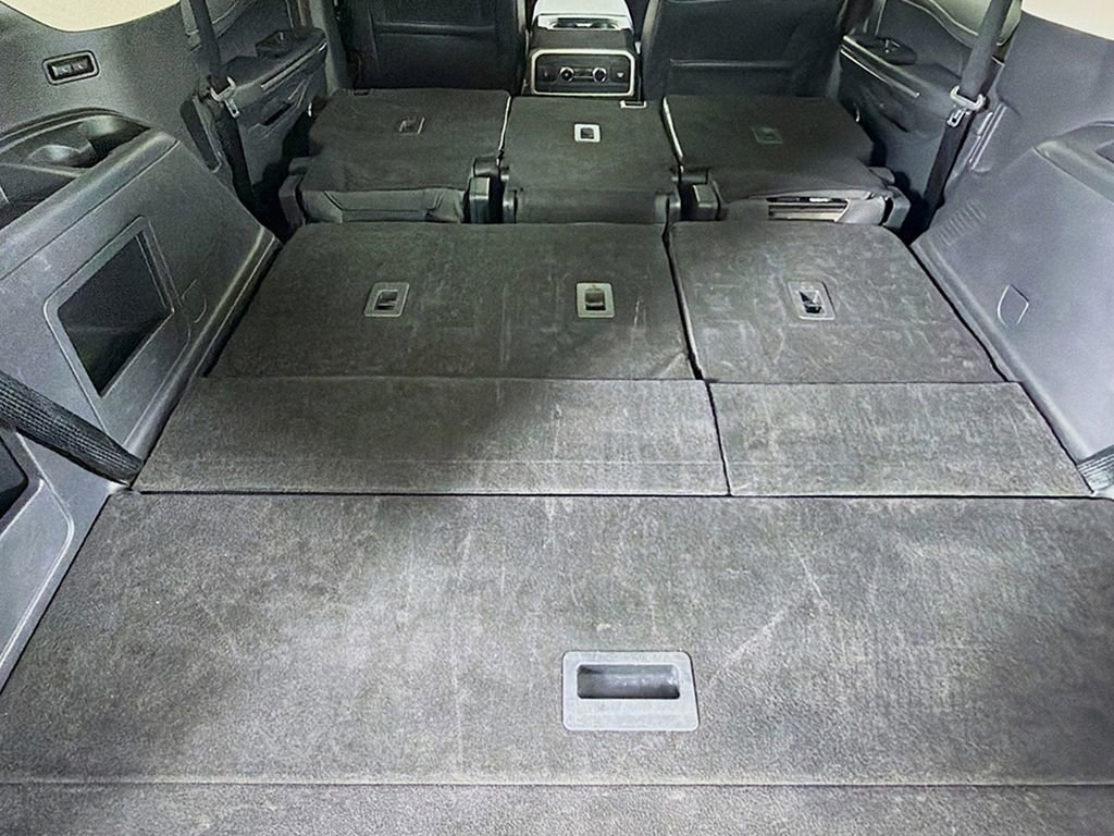 Used 2024 Ford Expedition XLT image 17