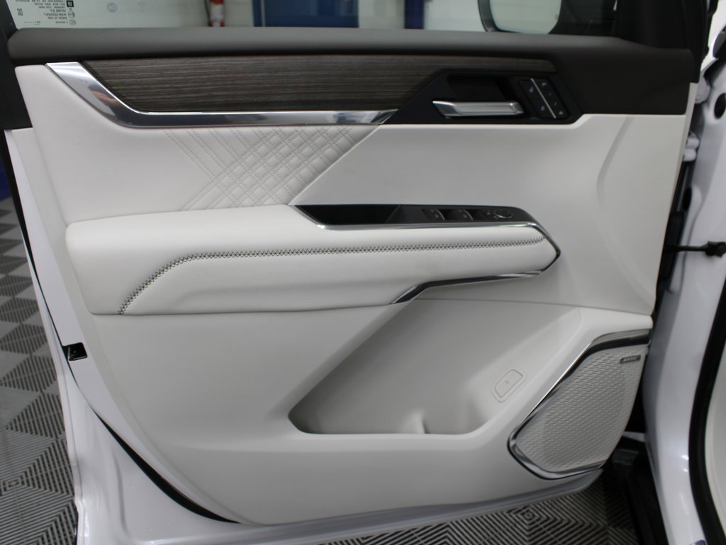 Used 2024 GMC Acadia Denali image 64