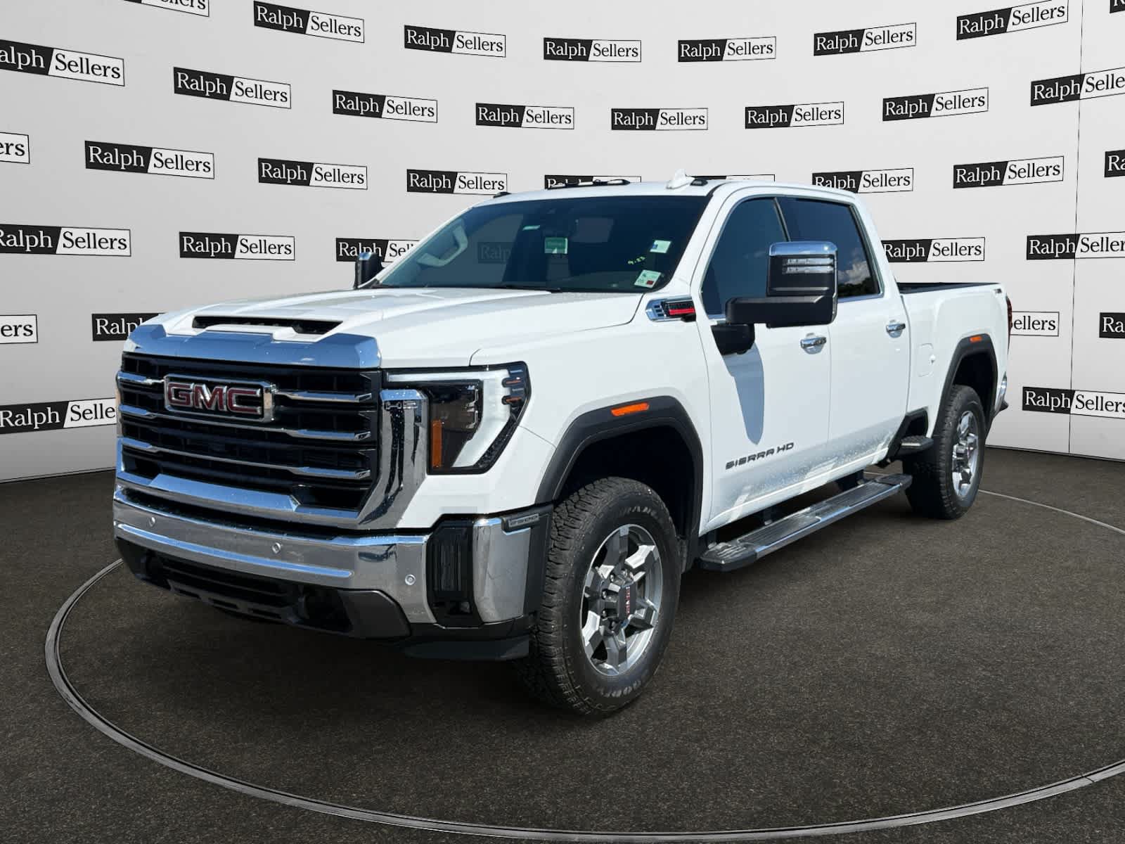 Used 2026 GMC Sierra 2500 SLT w/ SLT Premium Package AWD/4WD image 2