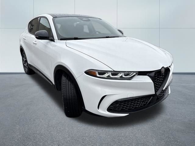 Used 2025 Alfa Romeo Tonale image 5