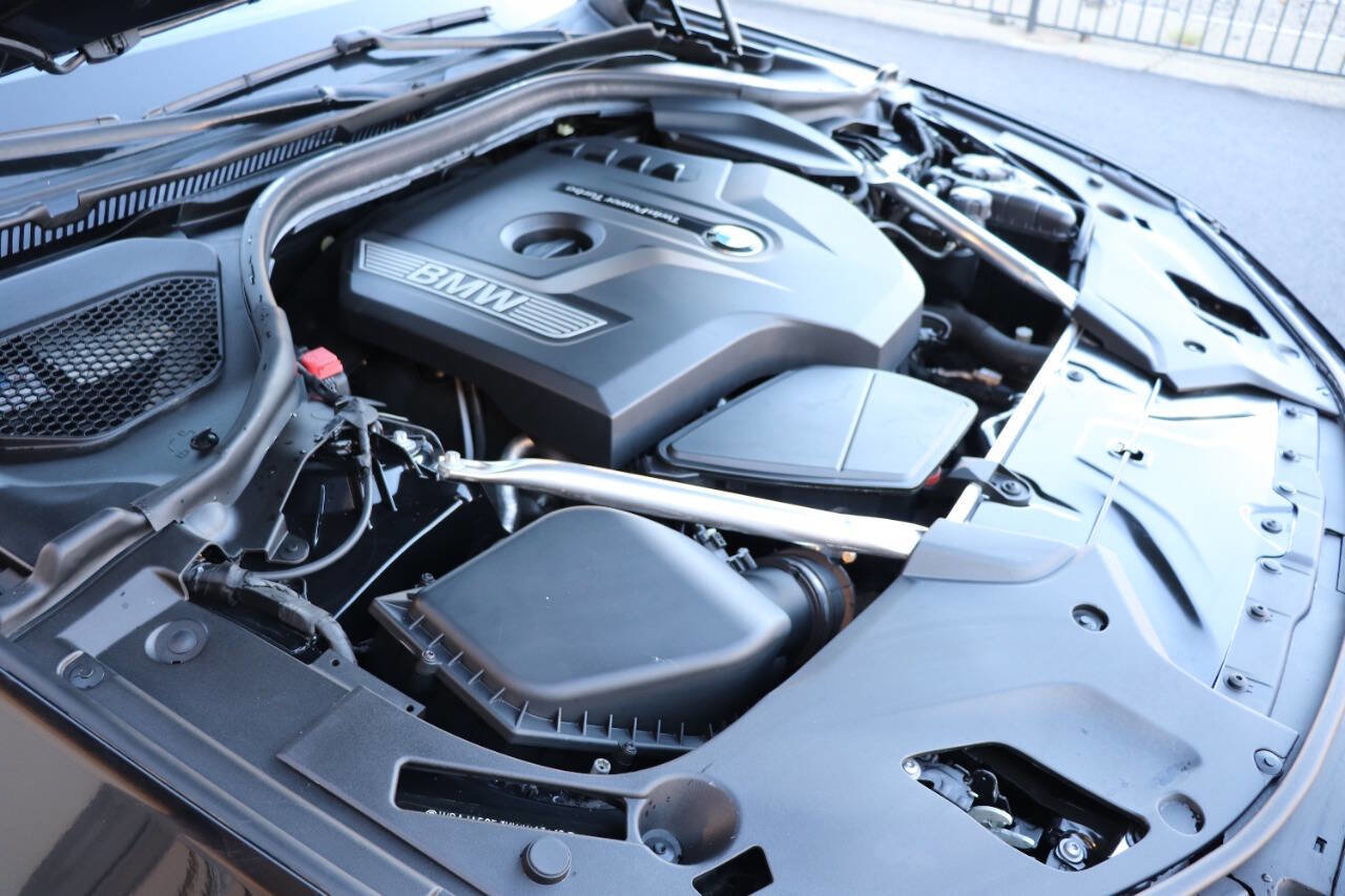 Used 2019 BMW 530i w/ Convenience Package image 17