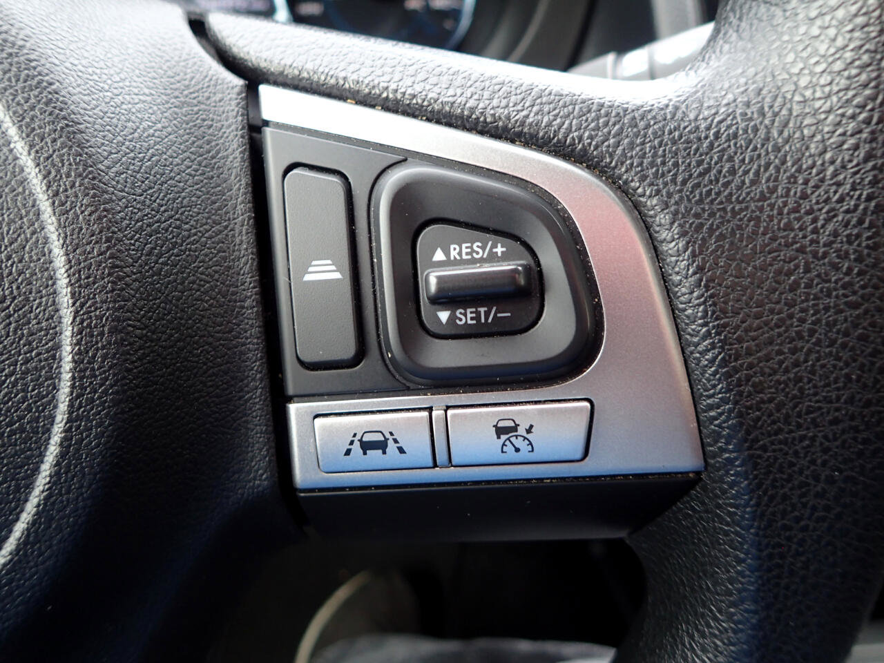 Used 2017 Subaru Forester 2.5i Premium image 17