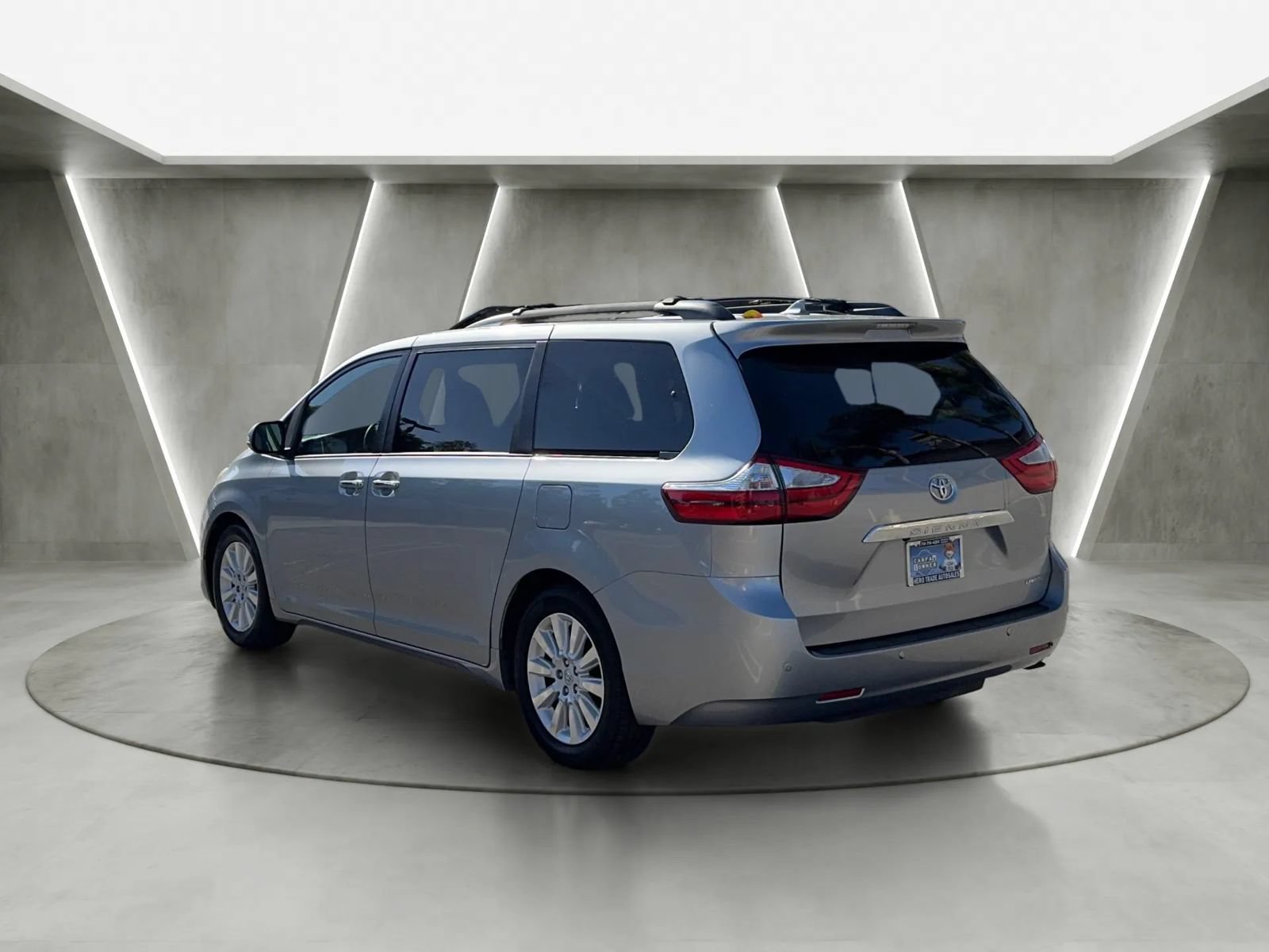 Used 2015 Toyota Sienna Limited Premium FWD image 6