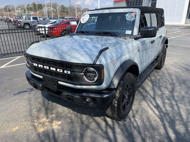 Used 2024 Ford Bronco Black Diamond image 4