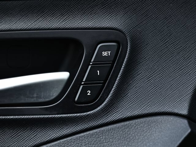 Used 2015 Hyundai Santa Fe Sport 2.0T w/ Option Group 05 FWD image 16