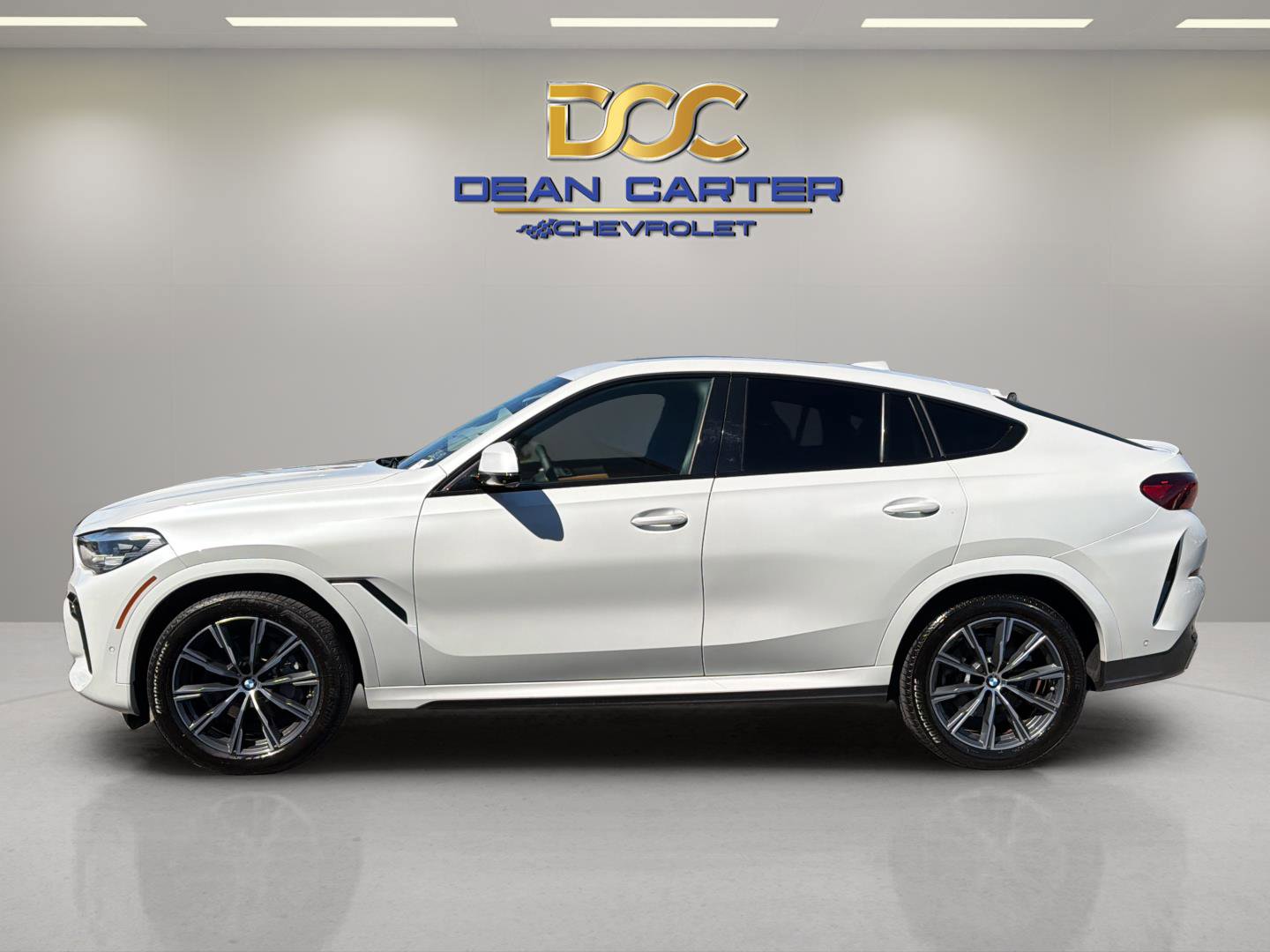 Used 2021 BMW X6 xDrive40i w/ M Sport Package AWD/4WD image 2