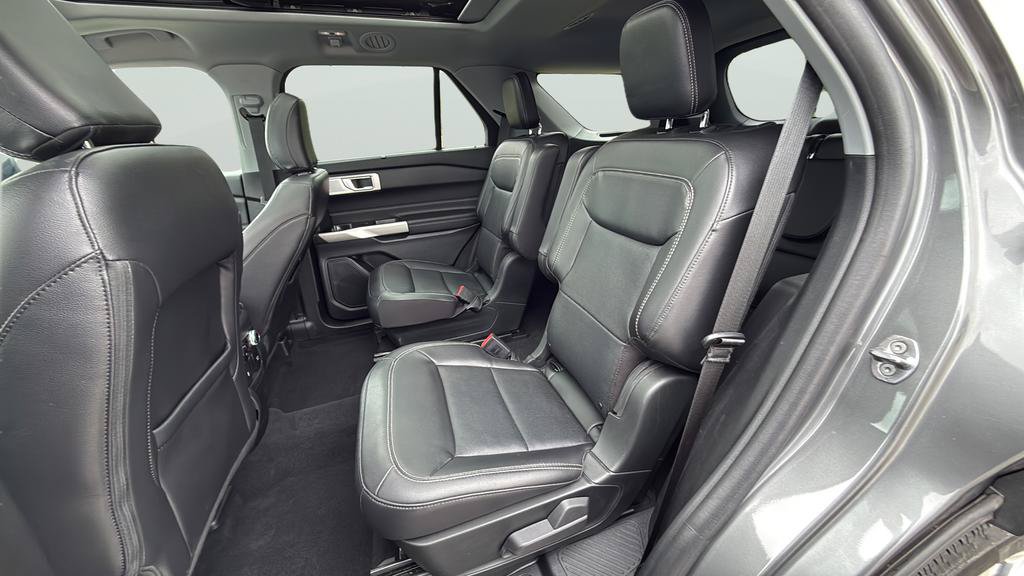 Used 2023 Ford Explorer Limited w/ Limited Technology Package AWD/4WD image 23