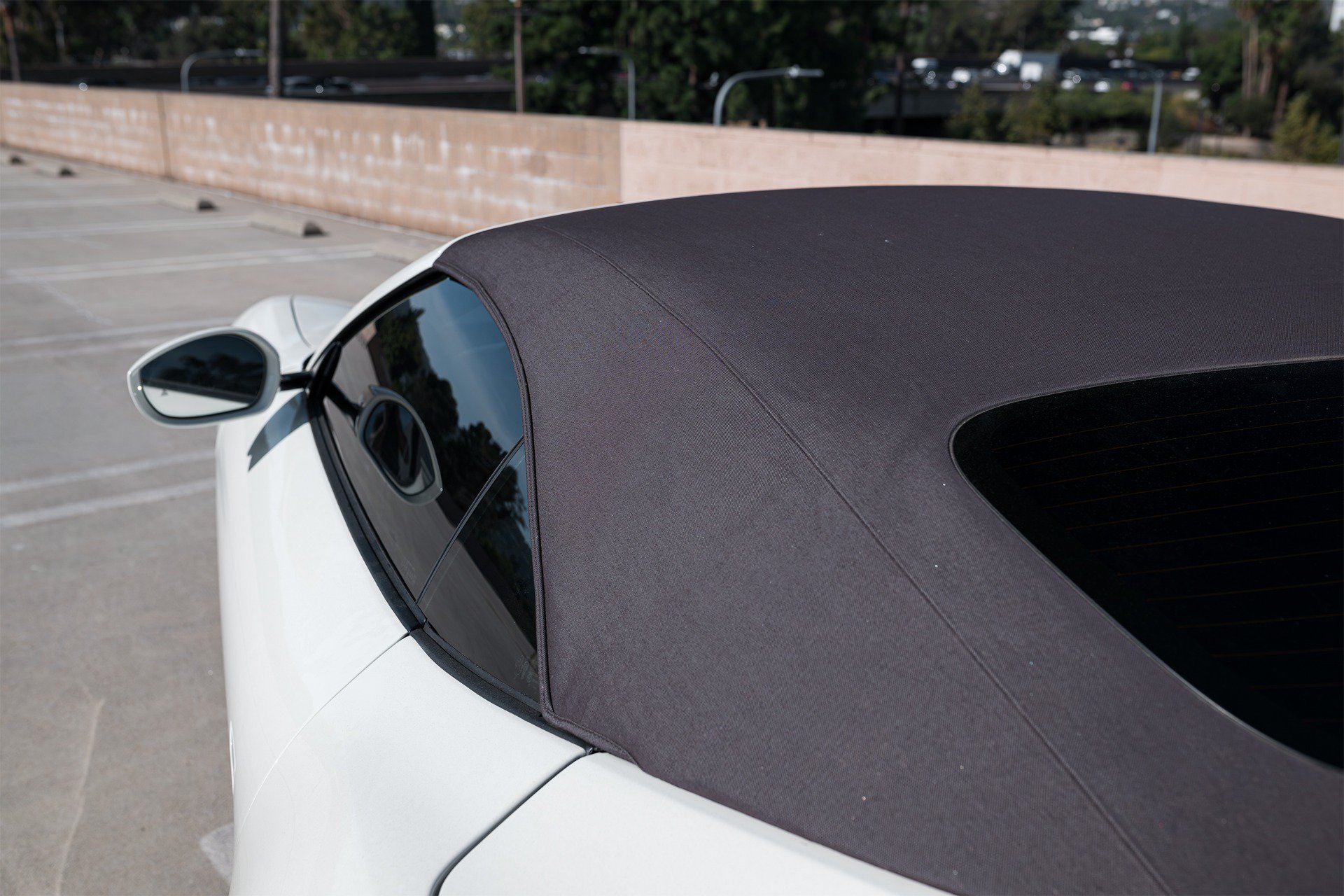 Used 2025 Ferrari Roma Spider RWD image 36