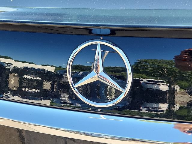 Used 2019 Mercedes-Benz E 300 4MATIC image 32
