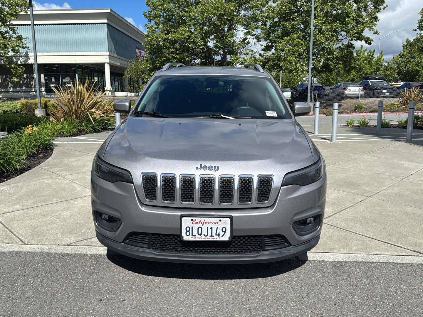 Used 2019 Jeep Cherokee Latitude w/ Popular Appearance Group image 3
