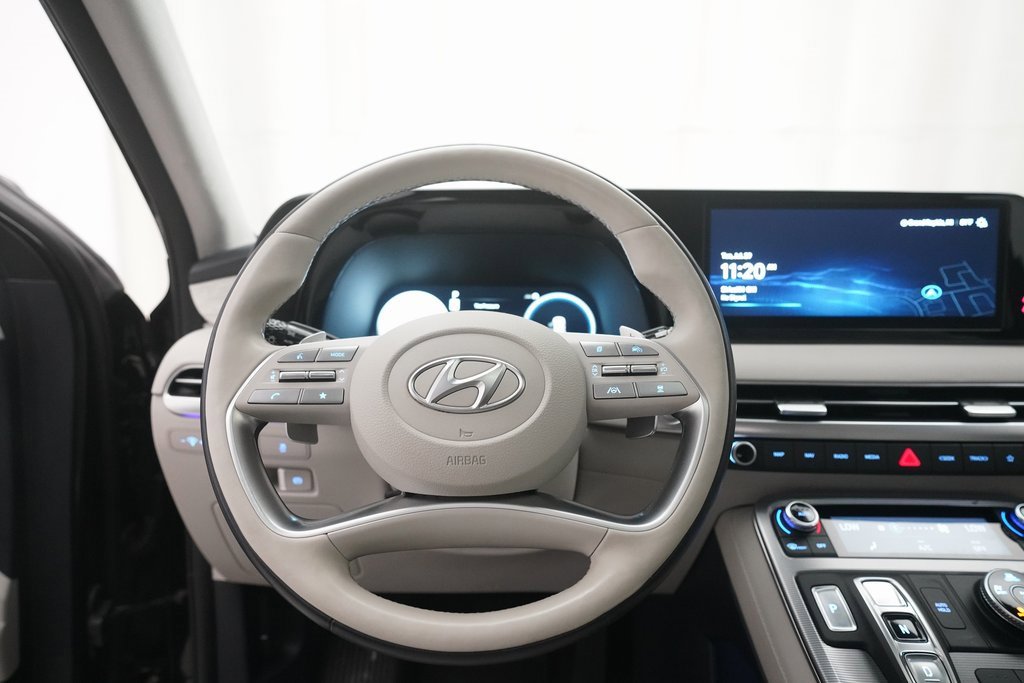 Used 2023 Hyundai Palisade Calligraphy w/ Winter Package image 4