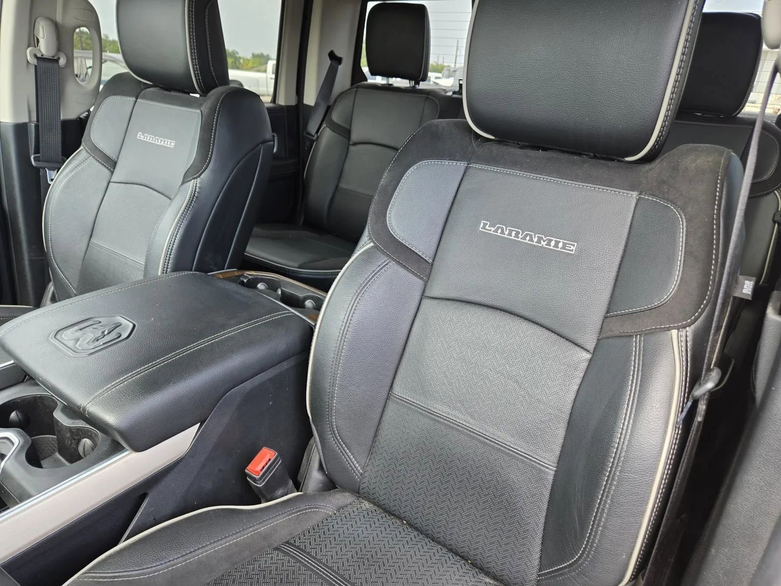 Used 2024 RAM 3500 Laramie w/ Towing Technology Group image 24