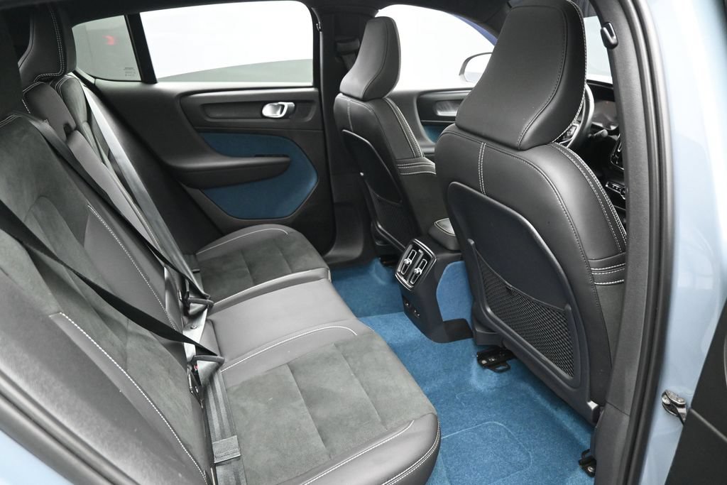Used 2023 Volvo C40 P8 Recharge Ultimate AWD/4WD image 28