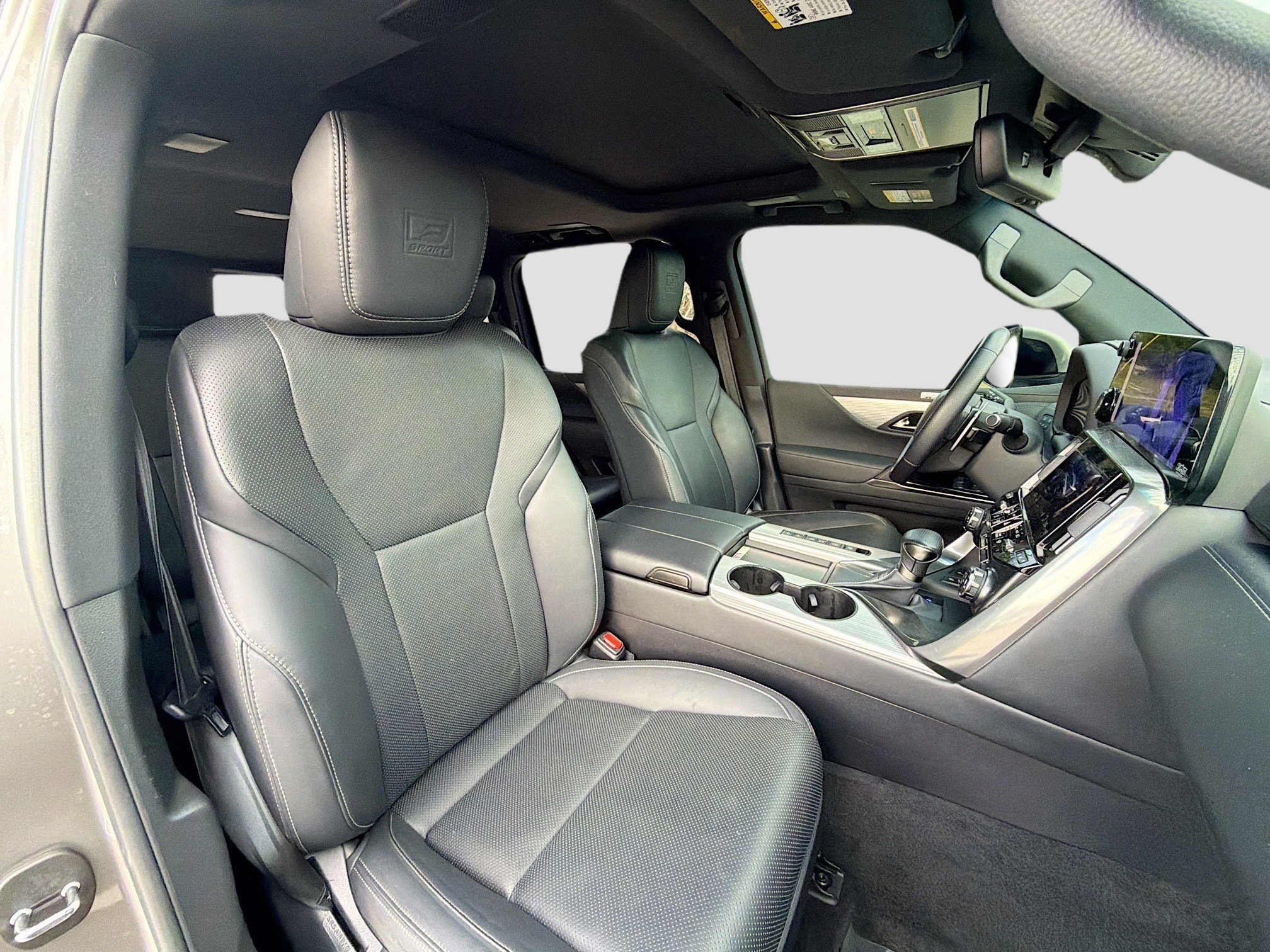 Used 2023 Lexus LX 600 F Sport w/ Accessory Package (A2) image 16