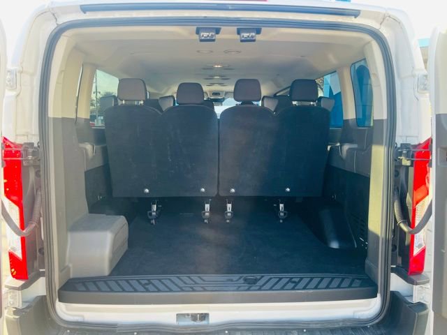 Used 2023 Ford Transit 350 XLT image 4