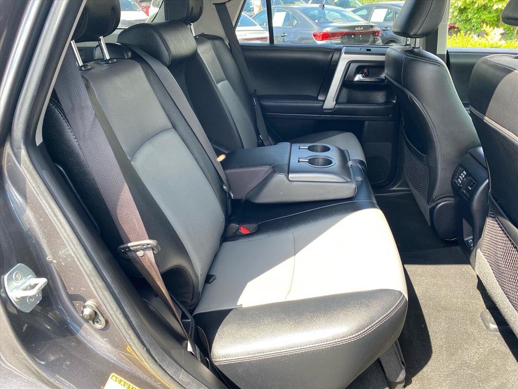 Used 2022 Toyota 4Runner SR5 Premium AWD/4WD image 27