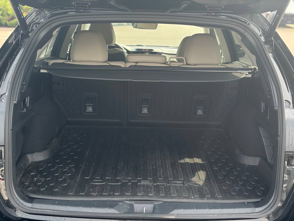Used 2023 Subaru Outback Limited AWD/4WD image 9