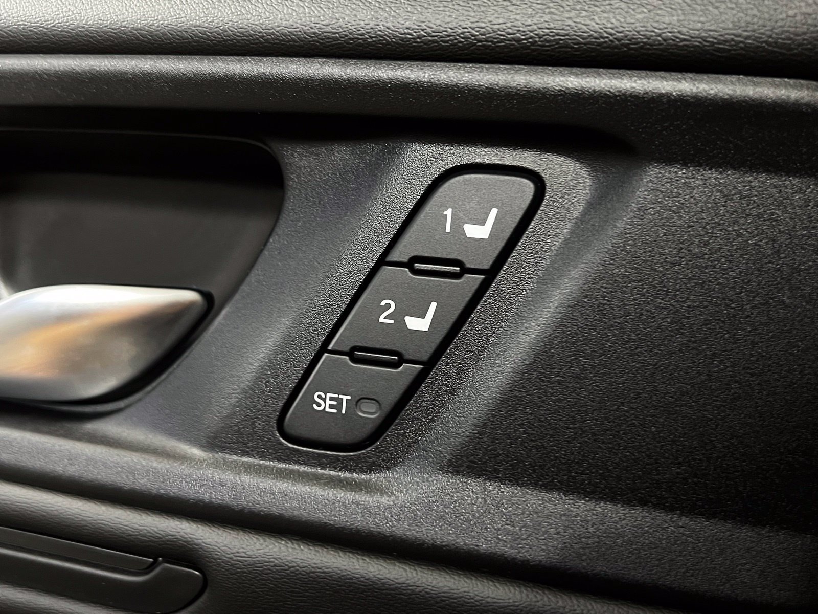 Used 2025 Honda Accord EX-L image 15