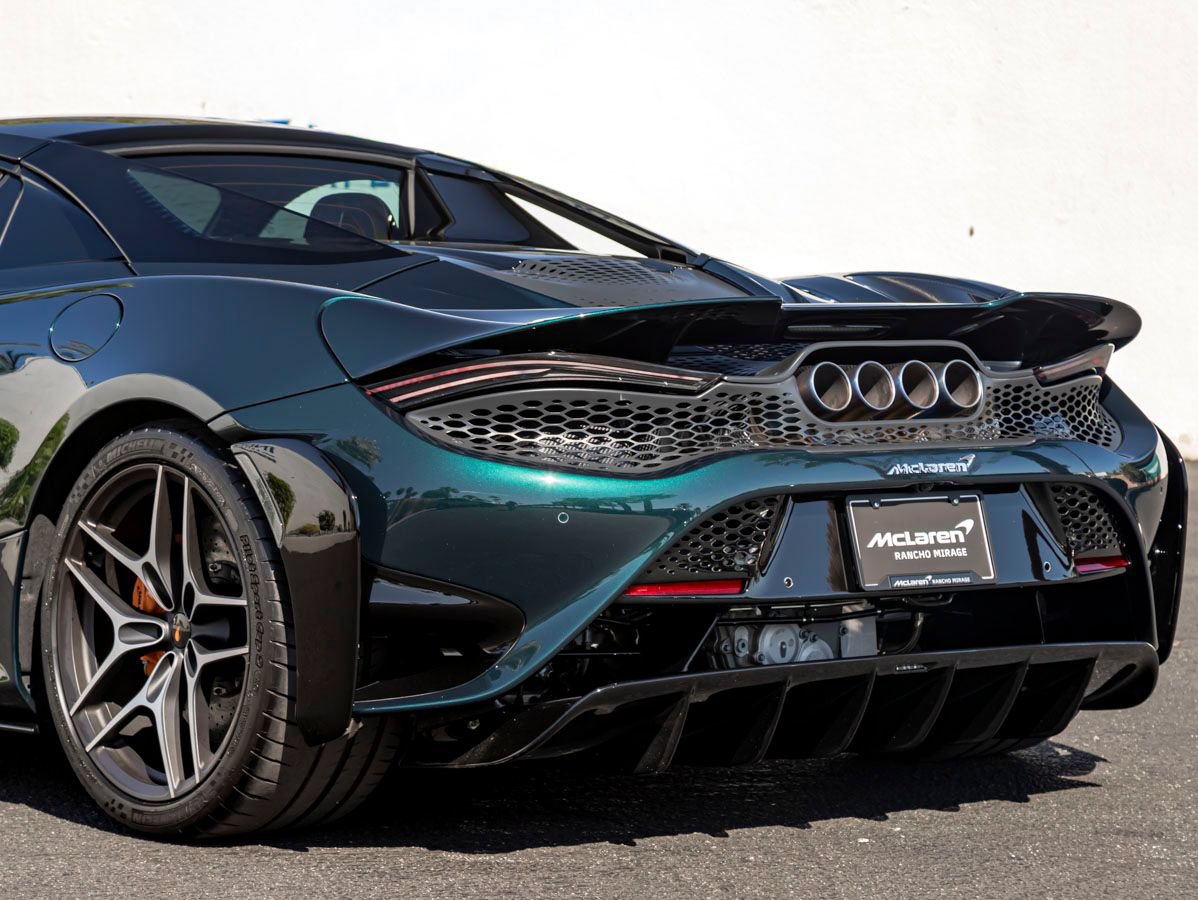Used 2022 McLaren 765LT RWD image 16