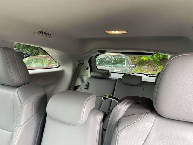 Used 2023 Toyota Sienna XLE FWD image 13