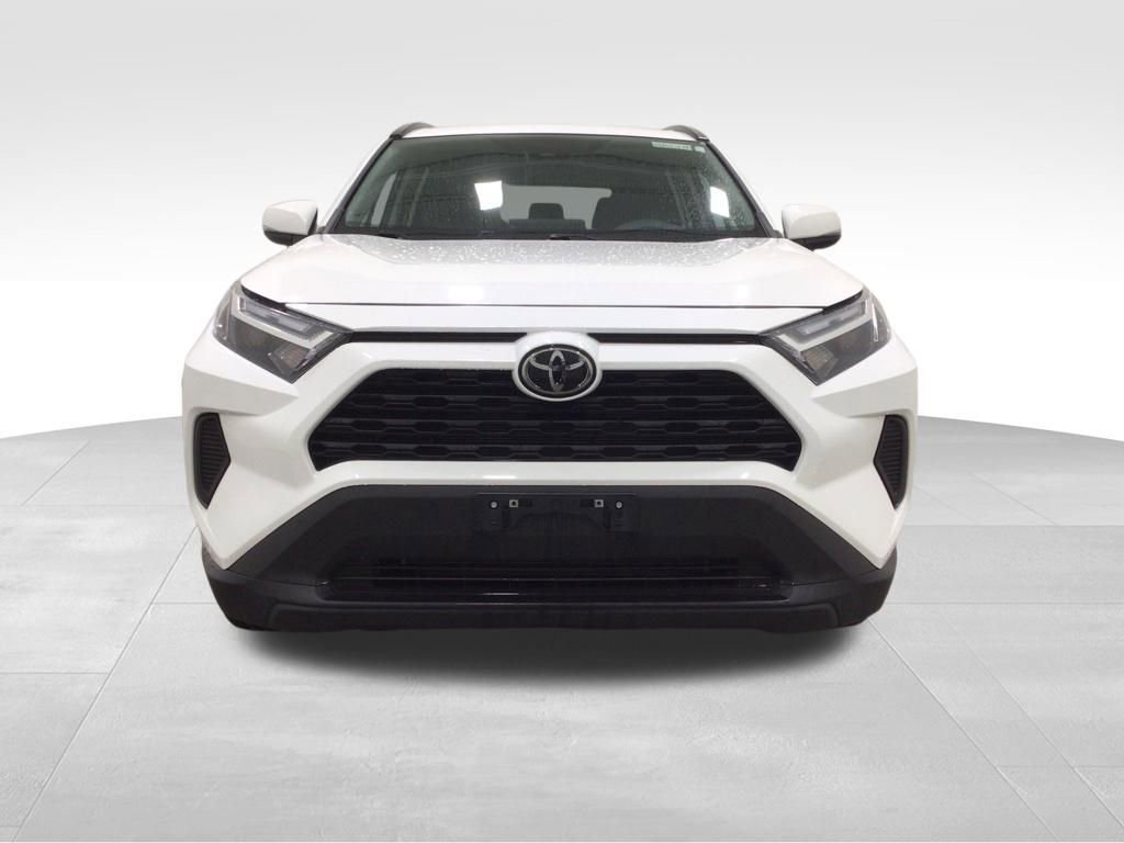 Used 2023 Toyota RAV4 XLE AWD/4WD image 7