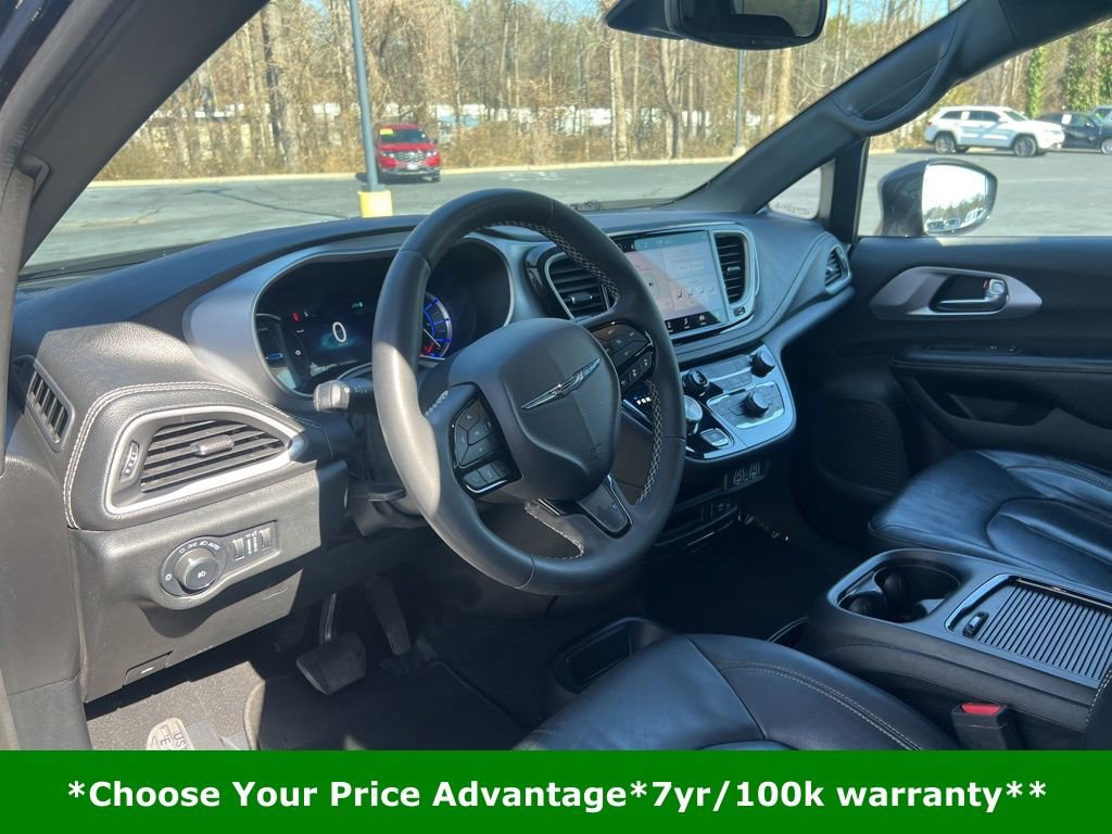 Certified 2022 Chrysler Pacifica Touring-L w/ S Appearance Package image 55