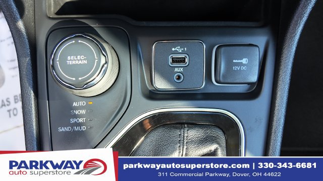 Used 2019 Jeep Cherokee Limited AWD/4WD image 27