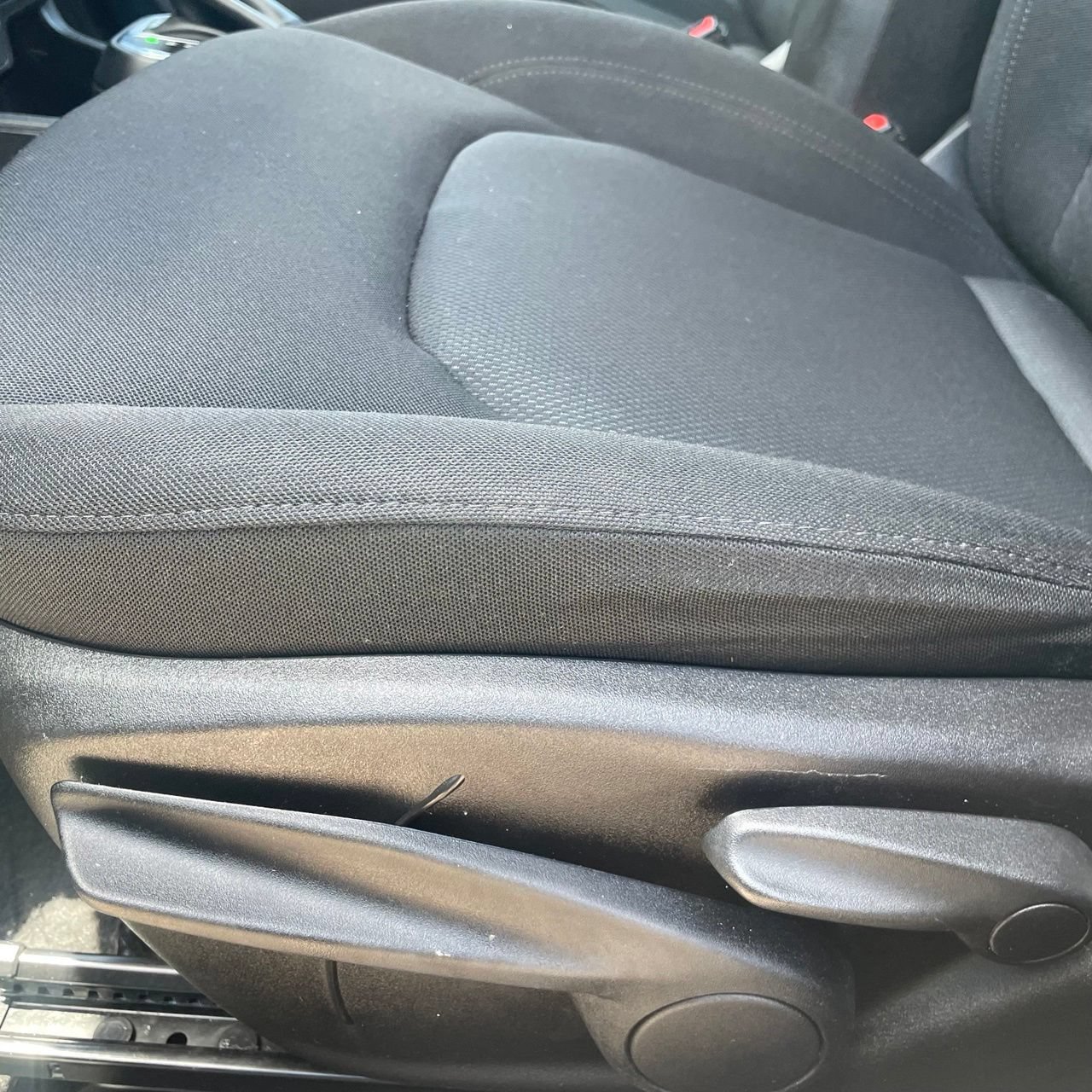 Used 2023 Jeep Renegade Latitude AWD/4WD image 22