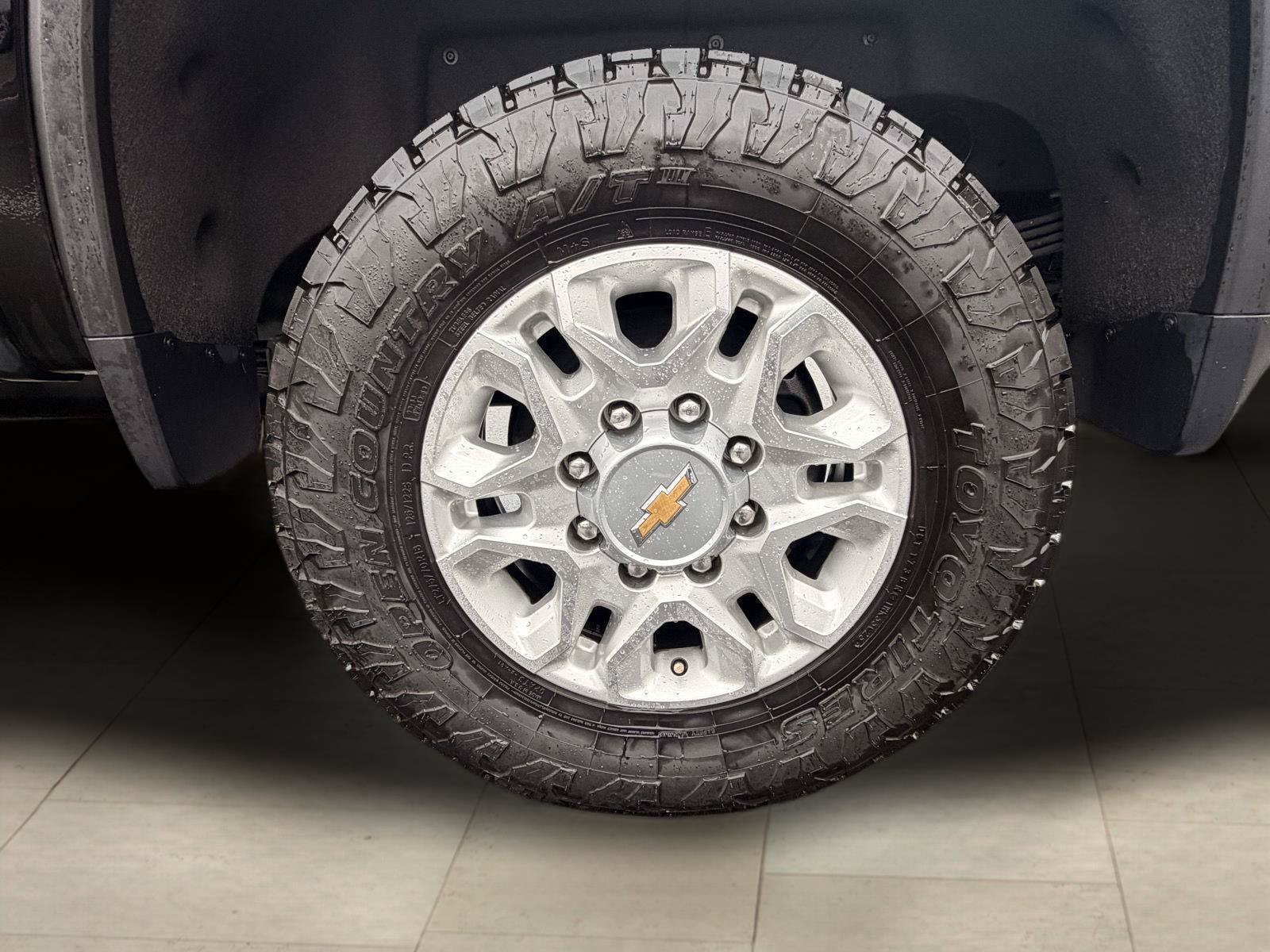 Used 2024 Chevrolet Silverado 2500 LTZ w/ LTZ Plus Package AWD/4WD image 11