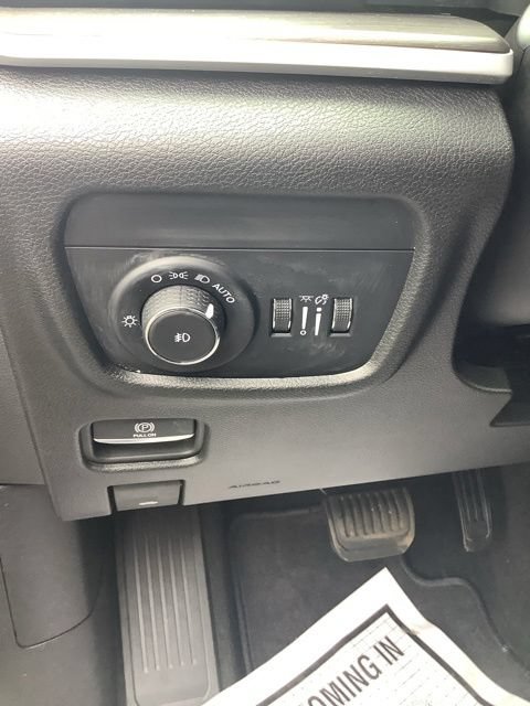 Certified 2023 Jeep Grand Cherokee Limited AWD/4WD image 35