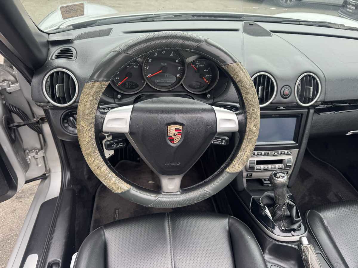 Used 2005 Porsche Boxster RWD image 21