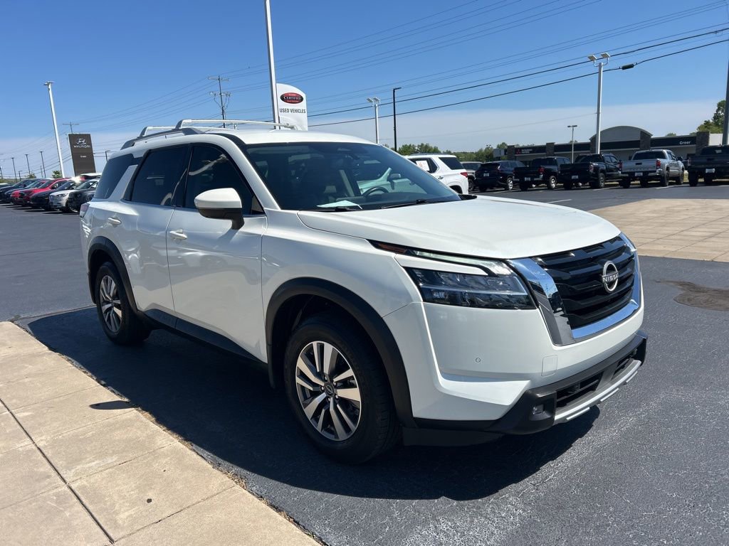 Used 2022 Nissan Pathfinder SL w/ Cargo Package image 24