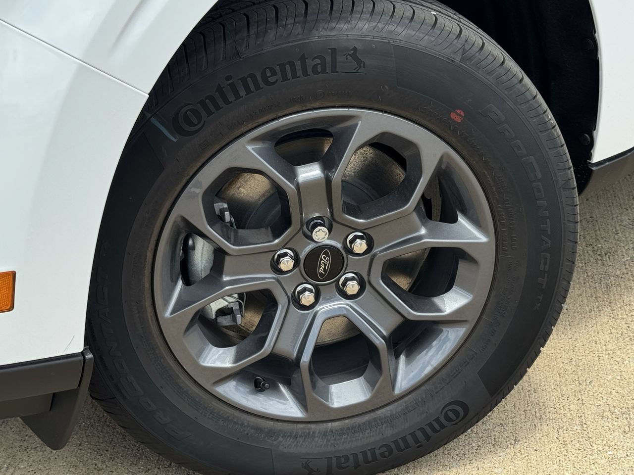 New 2026 Ford Maverick XLT w/ XLT Luxury Package FWD image 25