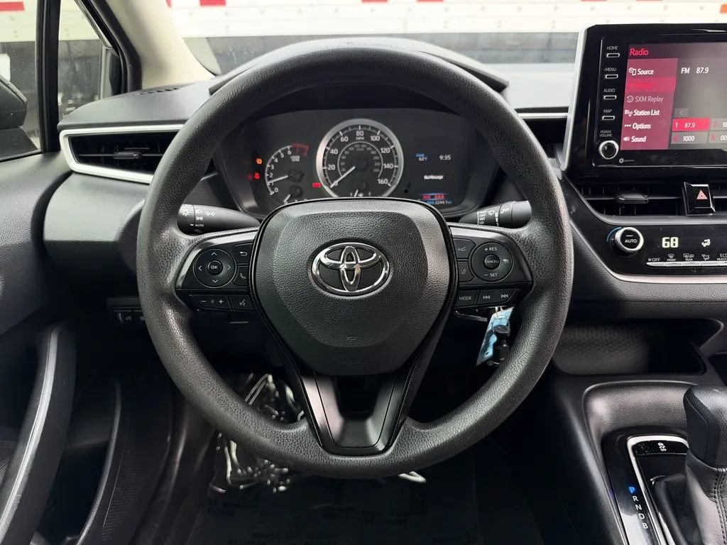Used 2021 Toyota Corolla LE FWD image 14