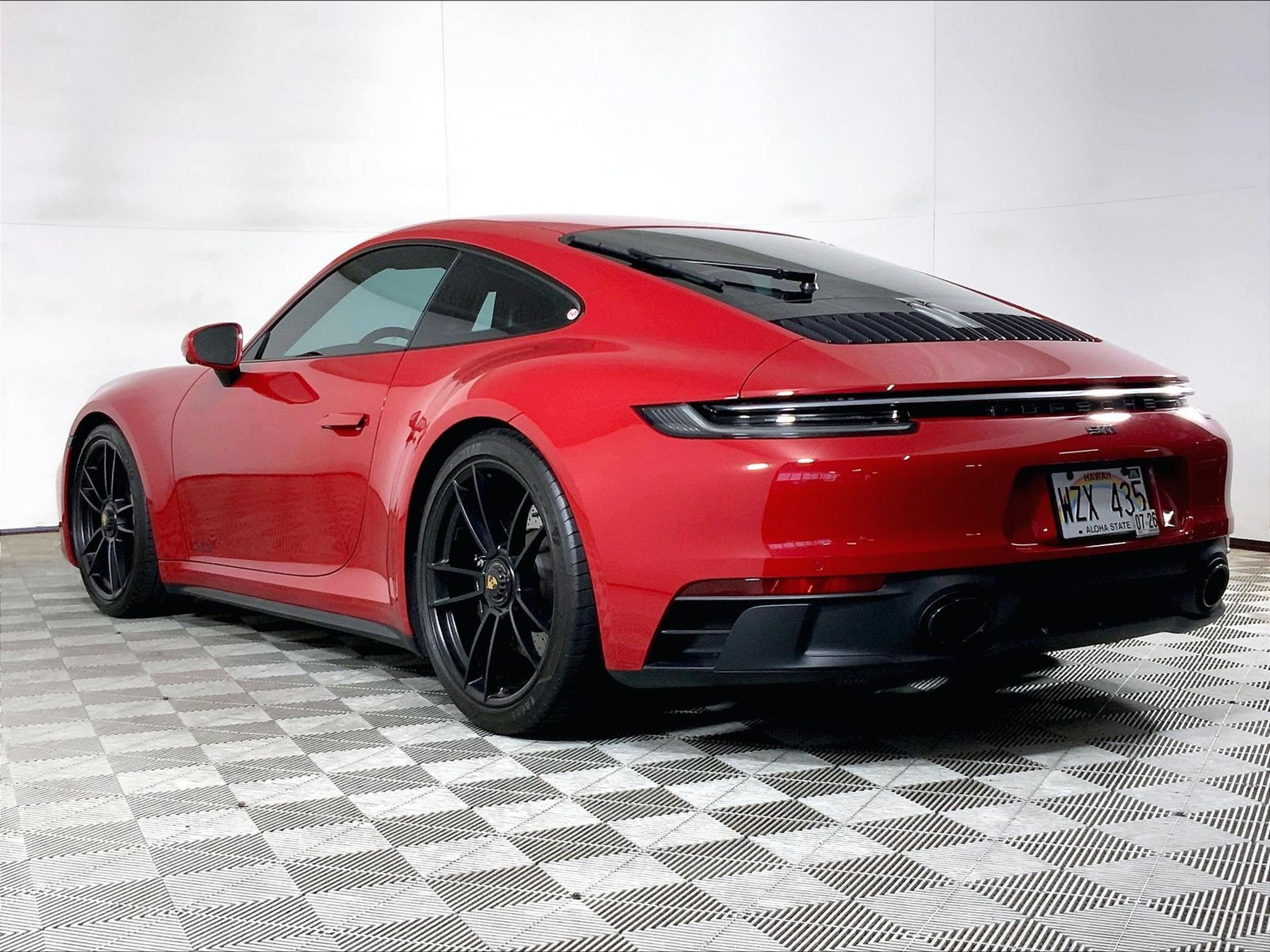 Used 2024 Porsche 911 Carrera GTS RWD image 3