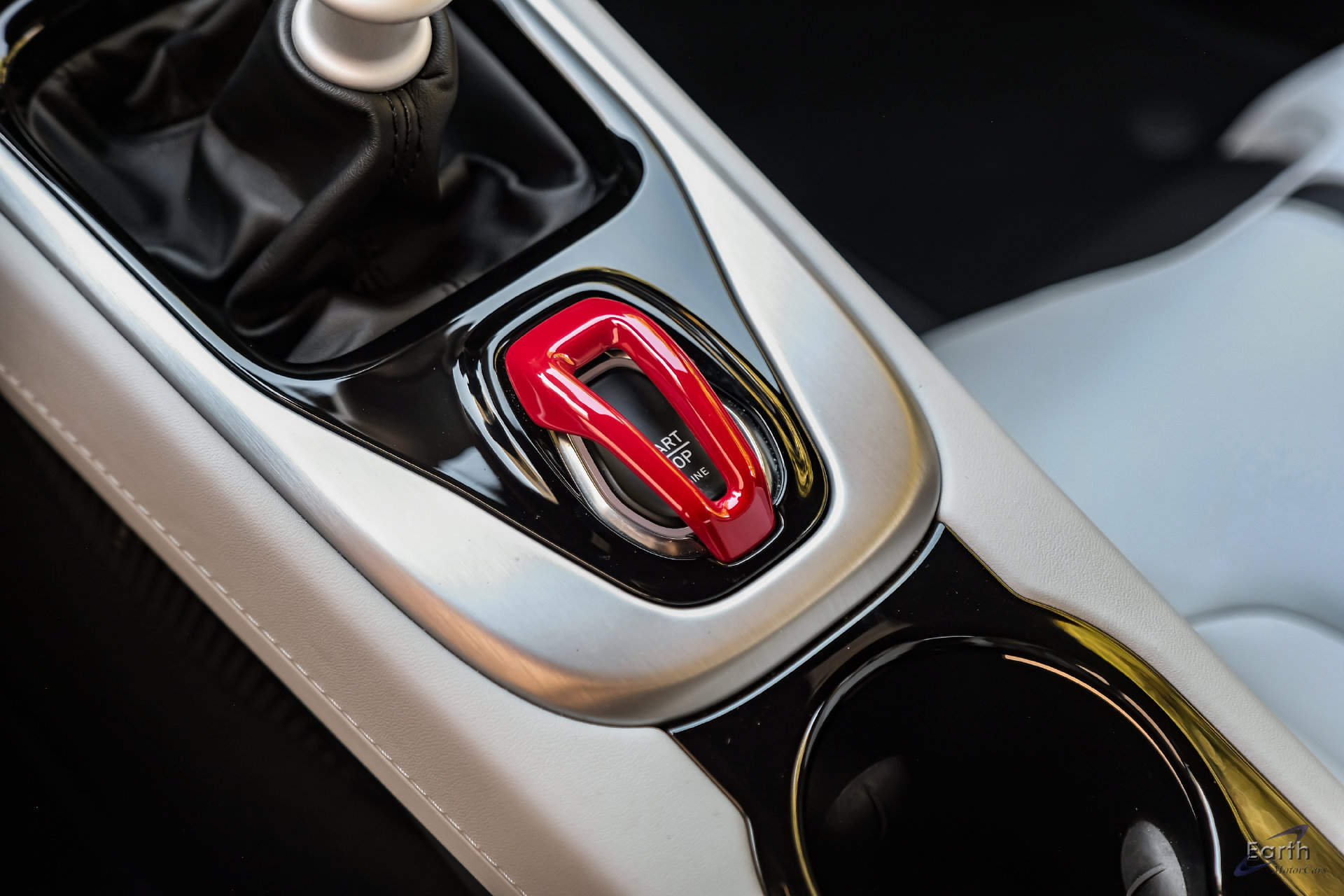 Used 2025 Lotus Emira RWD image 95