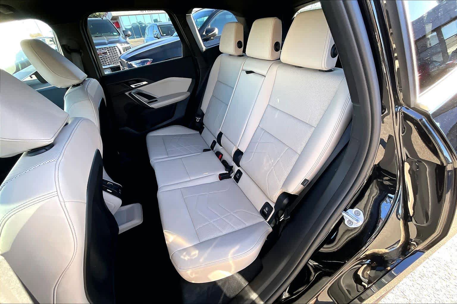 Used 2025 BMW X1 xDrive28i w/ Technology Package image 21