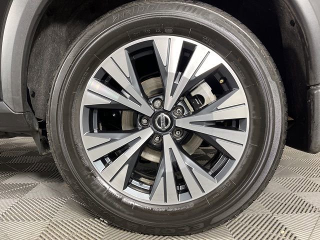 Used 2021 Nissan Rogue SV w/ Premium Package image 14
