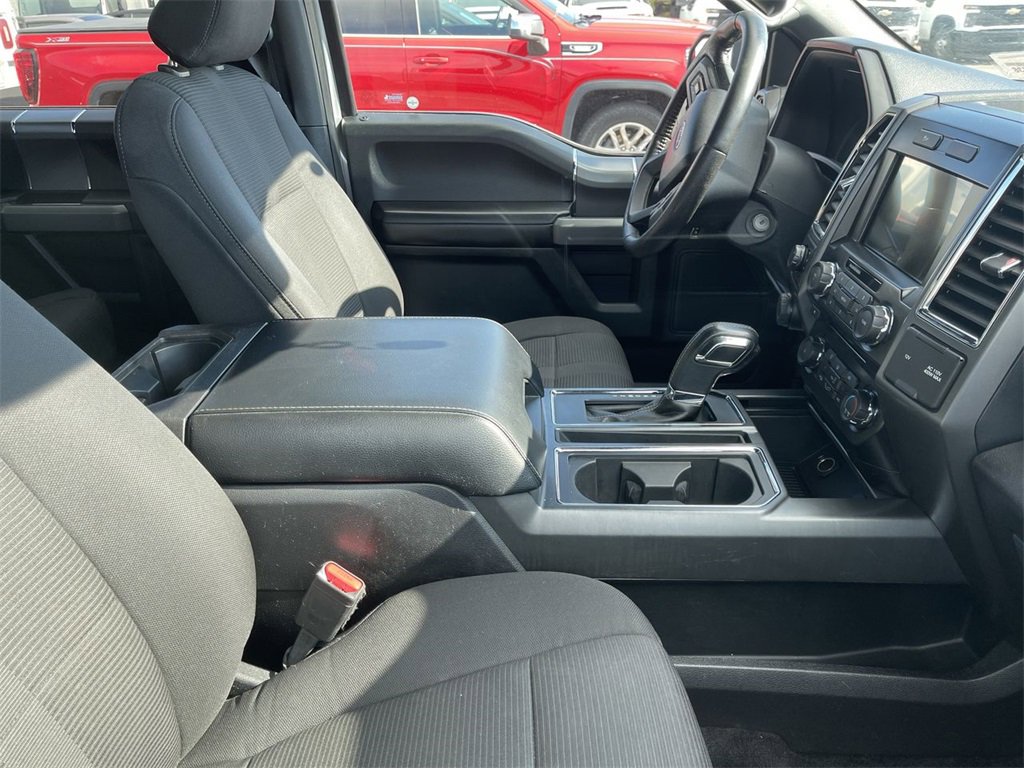 Used 2016 Ford F150 XLT w/ Equipment Group 302A Luxury image 10