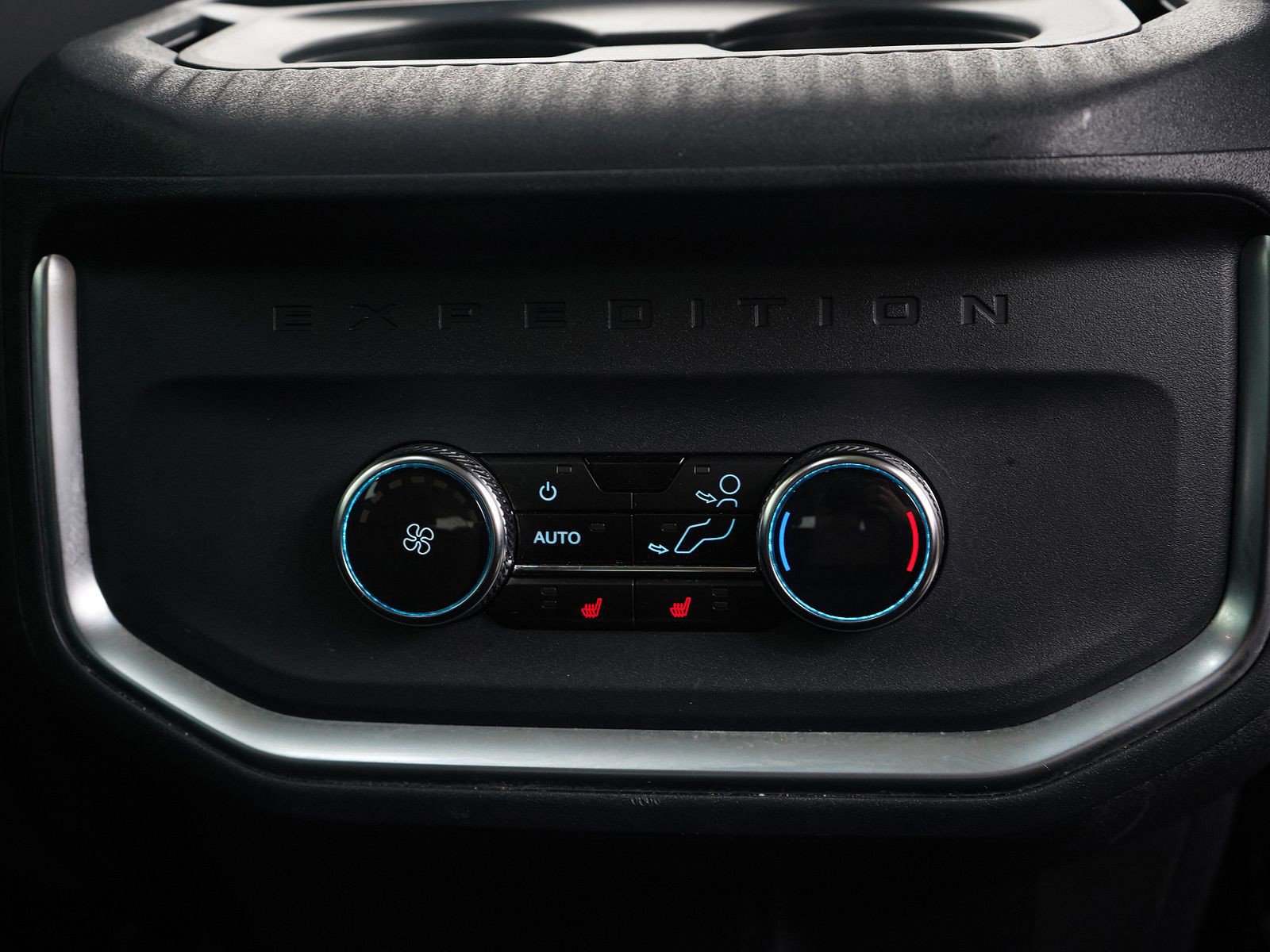 Used 2025 Ford Expedition Max Platinum AWD/4WD image 18