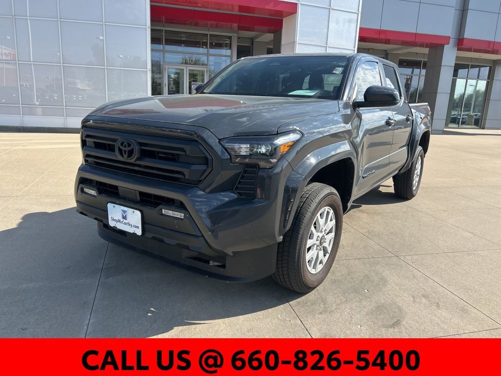 Used 2025 Toyota Tacoma SR5 image 2