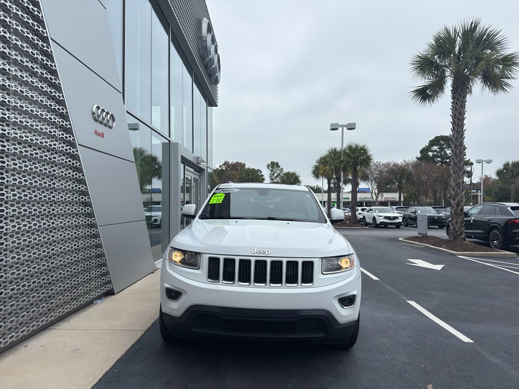 Used 2016 Jeep Grand Cherokee Laredo w/ Quick Order Package 23E image 2