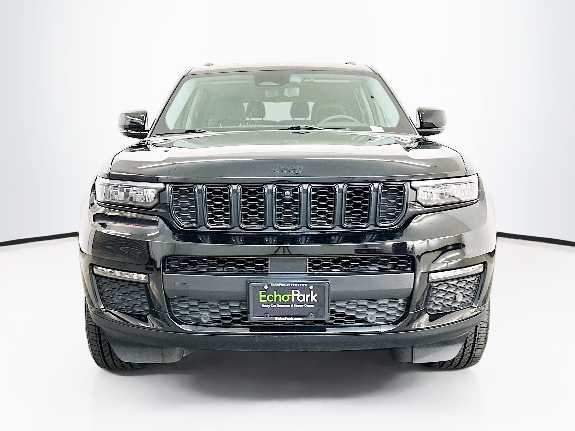 Used 2023 Jeep Grand Cherokee L Limited w/ Luxury Tech Group II image 2